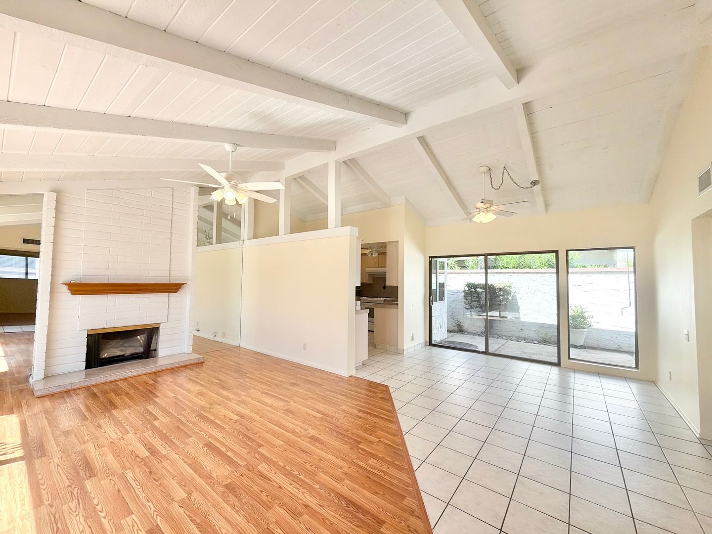 2550 Miramonte Circle E Unit C - Palm Springs - California - 3 bed, 2.5 bath rental property
