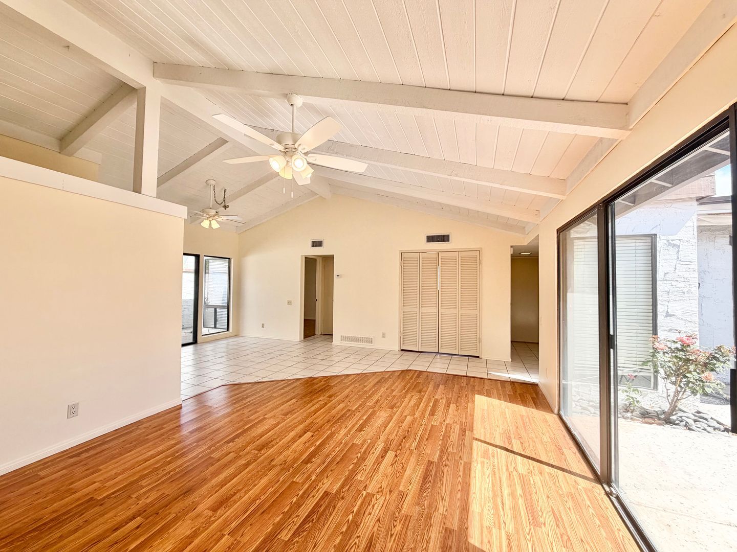 2550 Miramonte Circle E Unit C - Palm Springs - California - 3 bed, 2.5 bath rental property