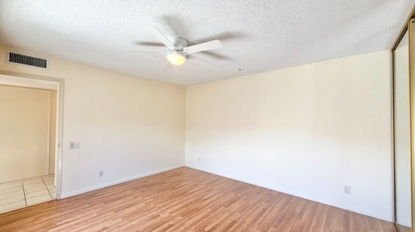2550 Miramonte Circle E Unit C - Palm Springs - California - 3 bed, 2.5 bath rental property