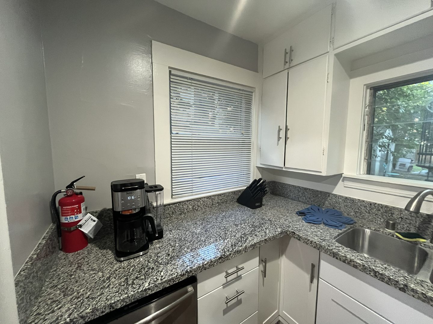 2612-2614 Q ST  - Sacramento - California - 2 bed, 1 bath rental property