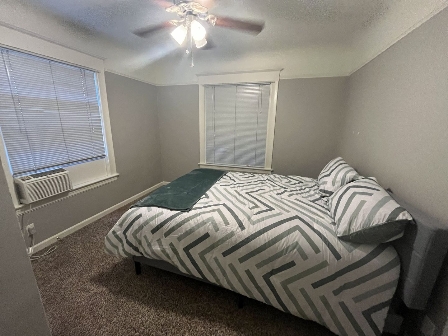 2612-2614 Q ST  - Sacramento - California - 2 bed, 1 bath rental property