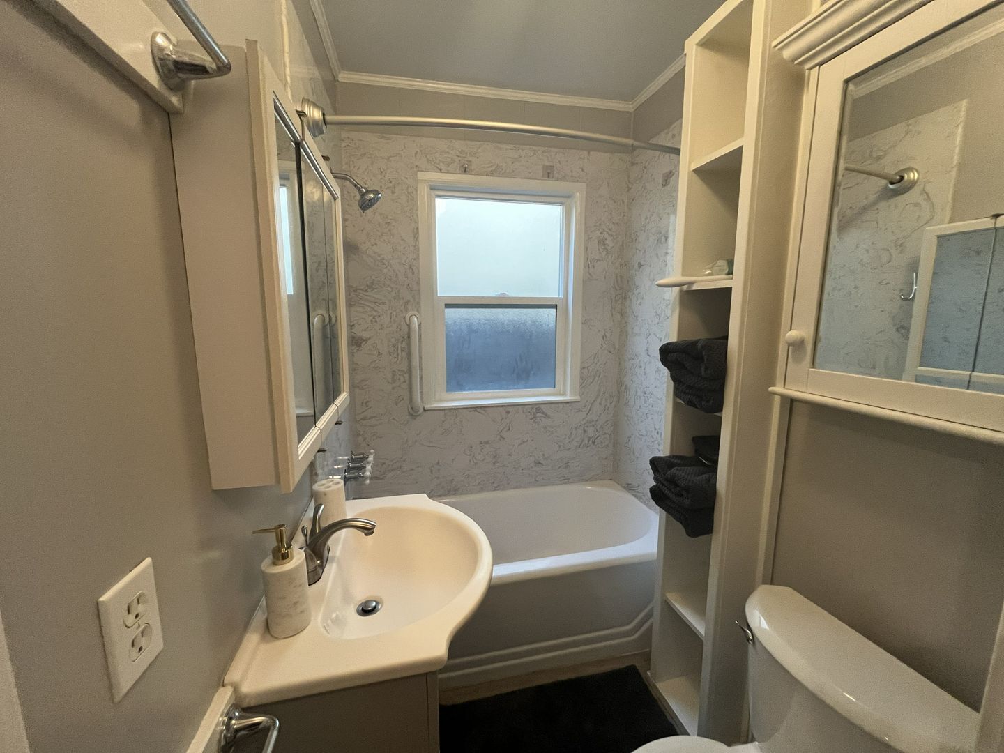 2612-2614 Q ST  - Sacramento - California - 1 bed, 1 bath rental property