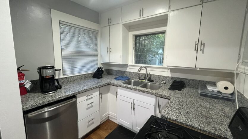 2612-2614 Q ST  - Sacramento - California - 2 bed, 1 bath rental property