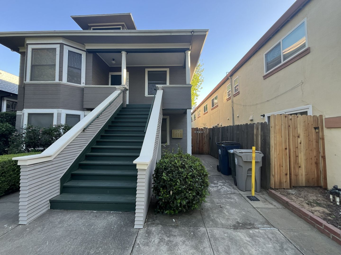 2612-2614 Q ST  - Sacramento - California - 1 bed, 1 bath rental property
