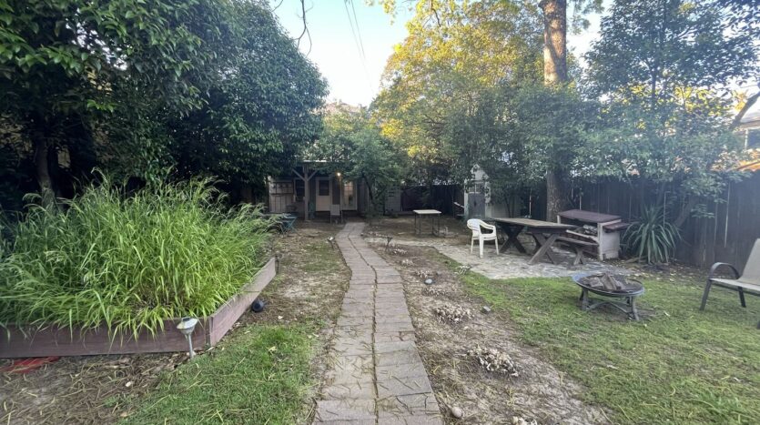 2612-2614 Q ST  - Sacramento - California - 1 bed, 1 bath rental property