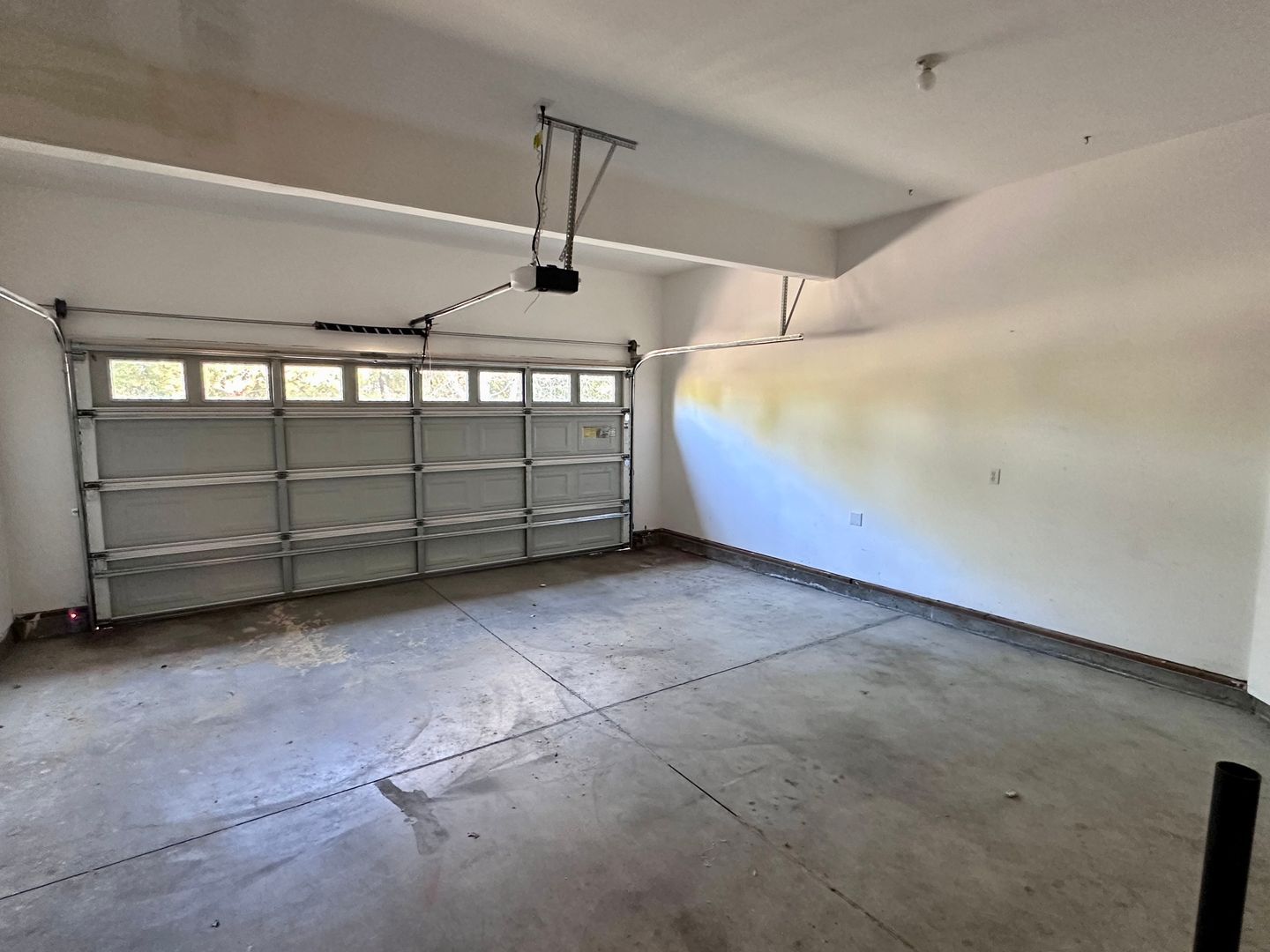 2614 SW Cascade Mountain Lane - Redmond - Oregon - 3 bed, 2.5 bath rental property
