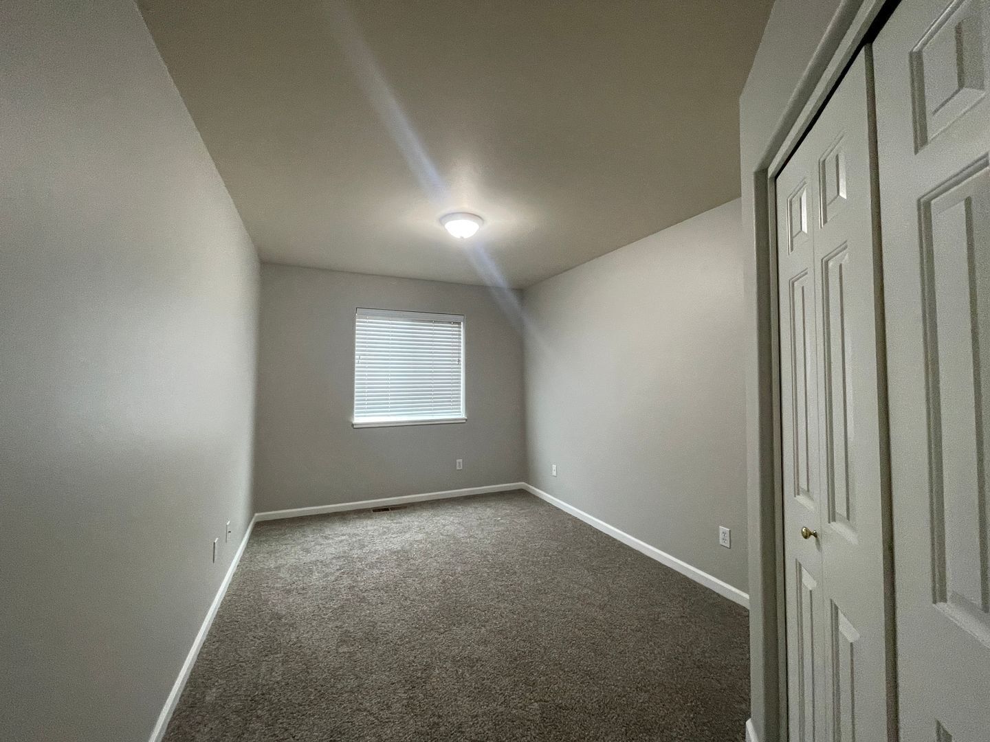 2614 SW Cascade Mountain Lane - Redmond - Oregon - 3 bed, 2.5 bath rental property