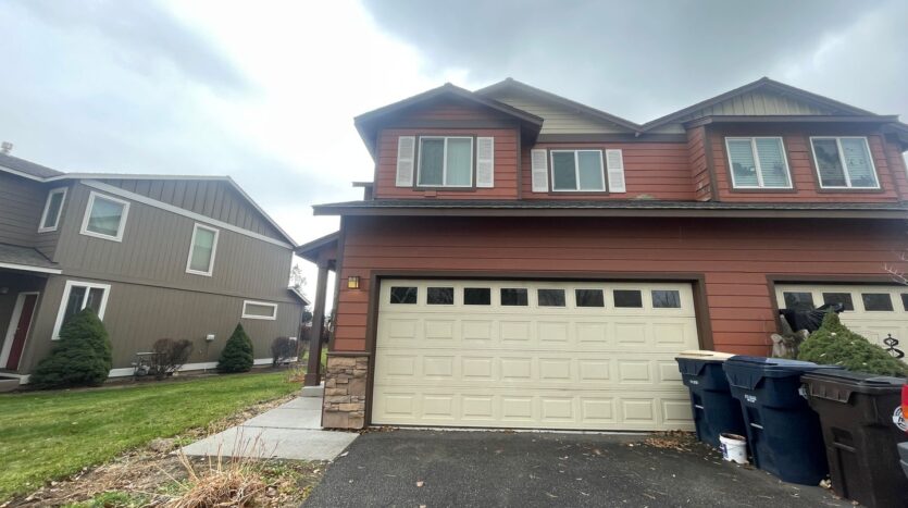 2614 SW Cascade Mountain Lane - Redmond - Oregon - 3 bed, 2.5 bath rental property