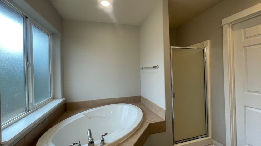 2614 SW Cascade Mountain Lane - Redmond - Oregon - 3 bed, 2.5 bath rental property