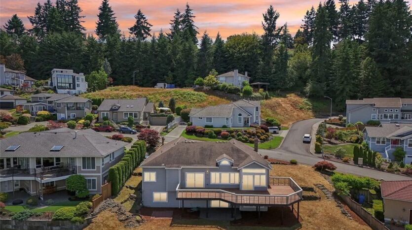 2805 Chambers Bay Drive - Steilacoom - Washington - 4 bed, 3 bath rental property