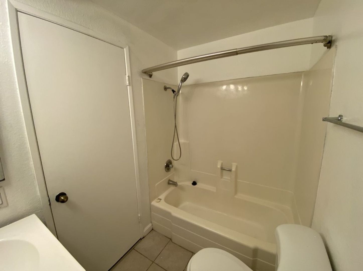 2872 Casey St Unit B - San Diego - California - 3 bed, 2 bath rental property