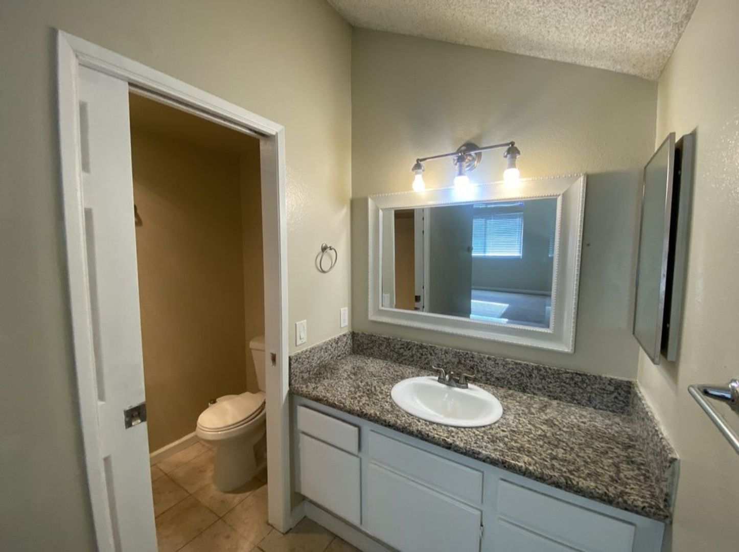 2872 Casey St Unit B - San Diego - California - 3 bed, 2 bath rental property