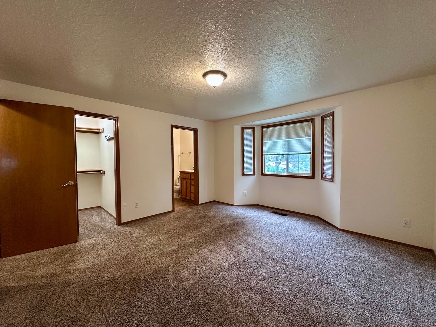 2935 SW Charity Ct. - Troutdale - Oregon - 2 bed, 2 bath rental property