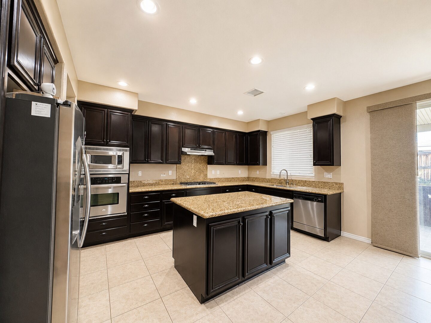 29522 Greenbelt Cir - Menifee - California - 3 bed, 2.5 bath rental property