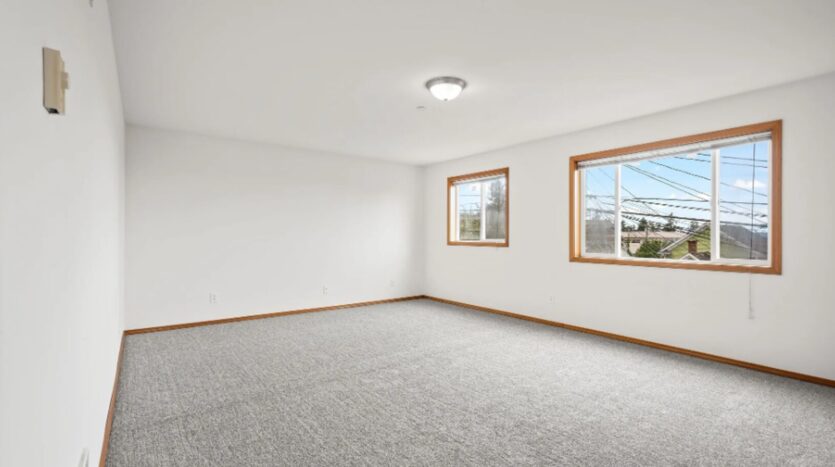 3010 Norton Ave - Everett - Washington - 4 bed, 2 bath rental property