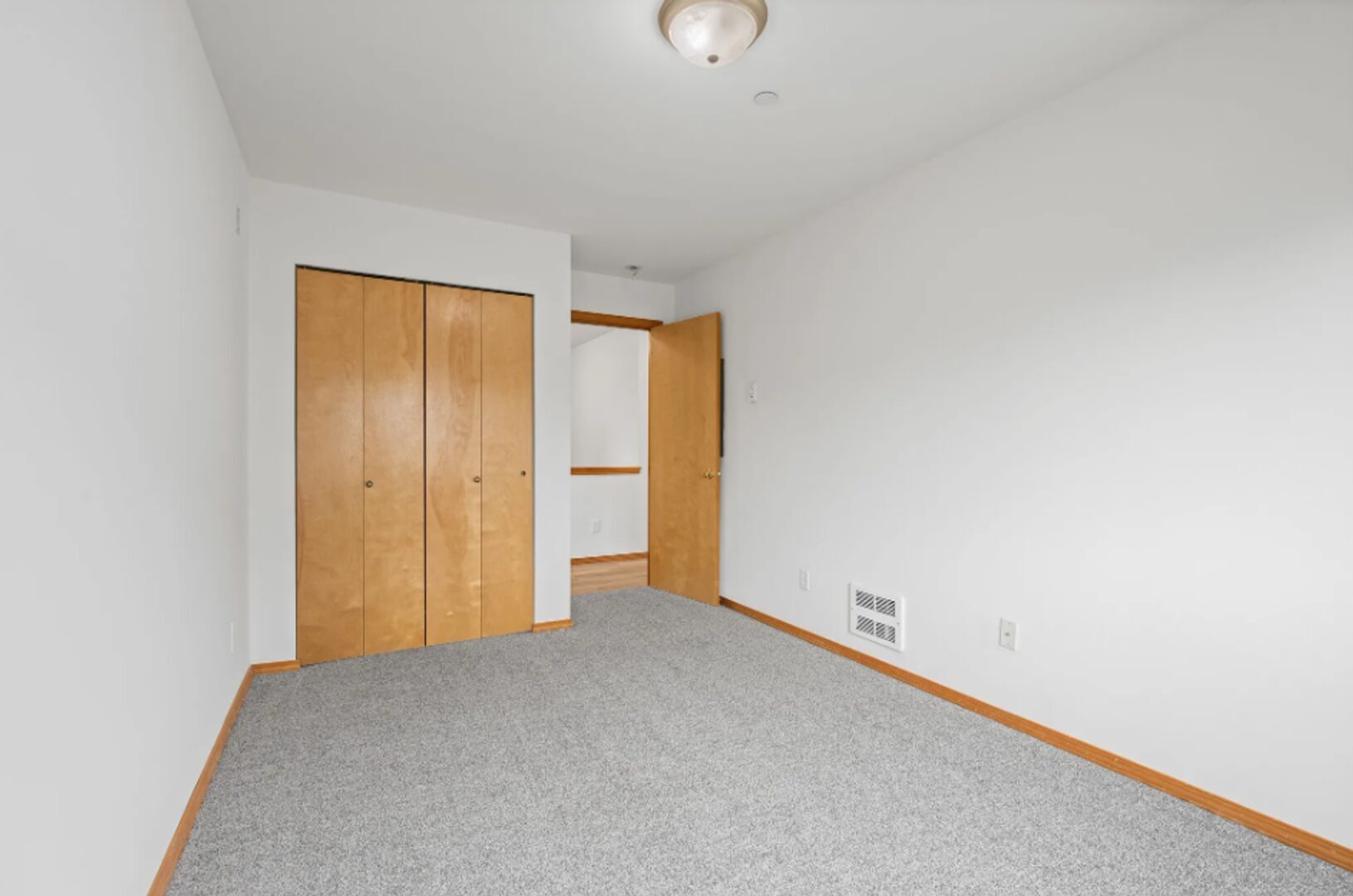 3010 Norton Ave - Everett - Washington - 4 bed, 2 bath rental property