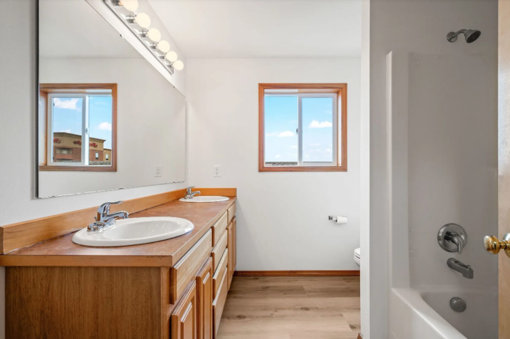 3010 Norton Ave - Everett - Washington - 4 bed, 2 bath rental property