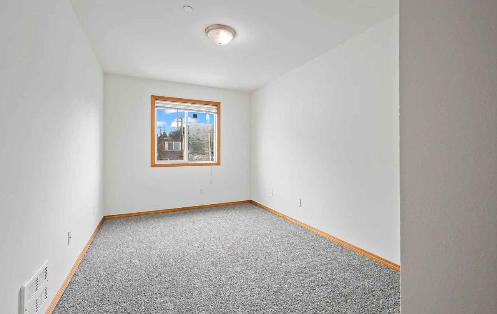 3010 Norton Ave - Everett - Washington - 4 bed, 2 bath rental property