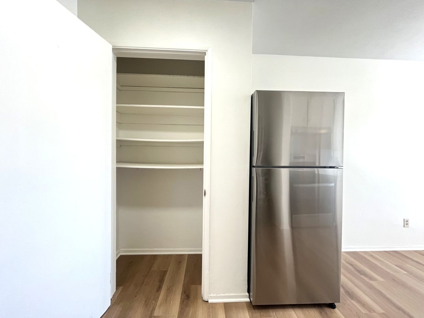 307-319 E 6th St - Azusa - California - 1 bed, 1 bath rental property