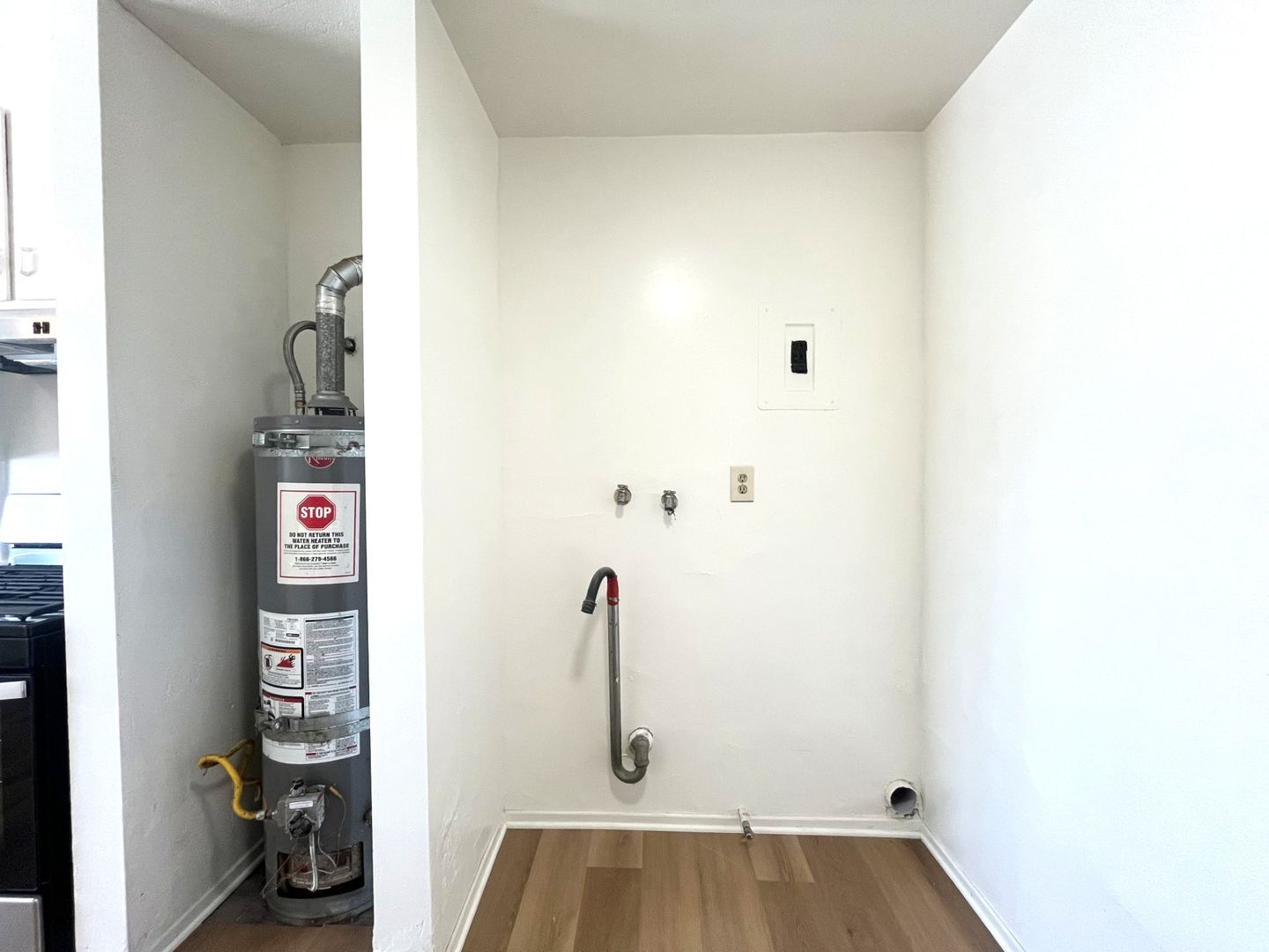 307-319 E 6th St - Azusa - California - 1 bed, 1 bath rental property