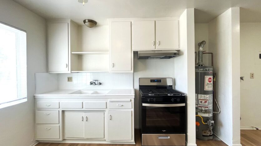 307-319 E 6th St - Azusa - California - 1 bed, 1 bath rental property