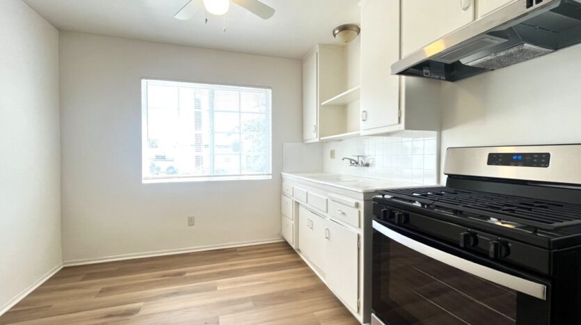 307-319 E 6th St - Azusa - California - 1 bed, 1 bath rental property