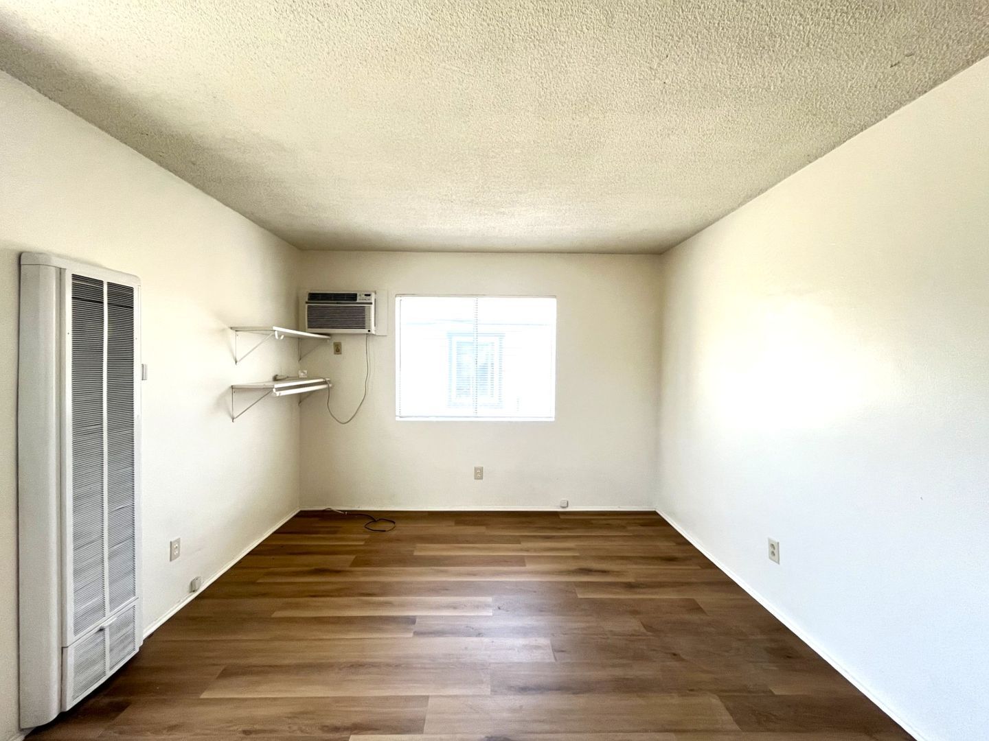 307-319 E 6th St - Azusa - California - 1 bed, 1 bath rental property