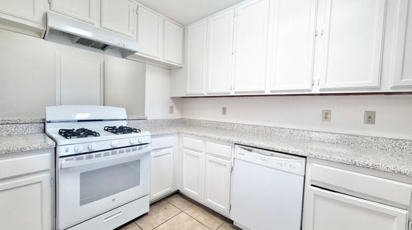 31675 Avenida Valdez - B - Cathedral City - California - 3 bed, 2 bath rental property