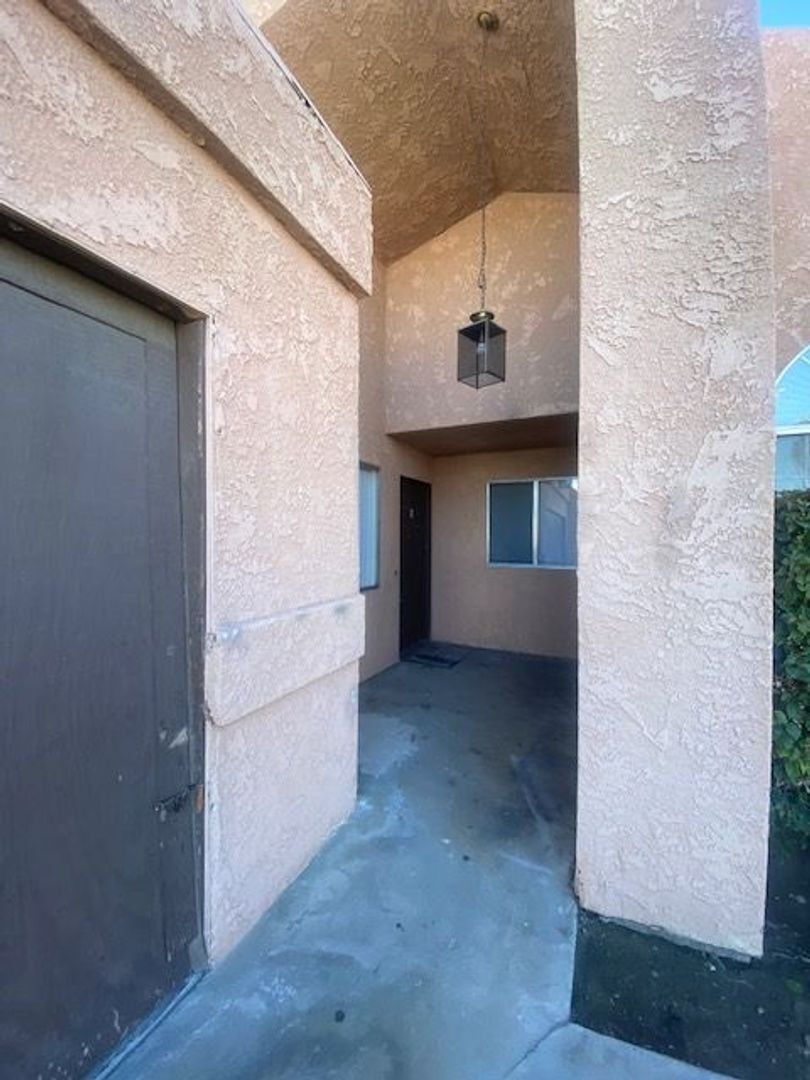 31675 Avenida Valdez - B - Cathedral City - California - 3 bed, 2 bath rental property