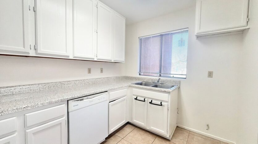 31675 Avenida Valdez - B - Cathedral City - California - 3 bed, 2 bath rental property
