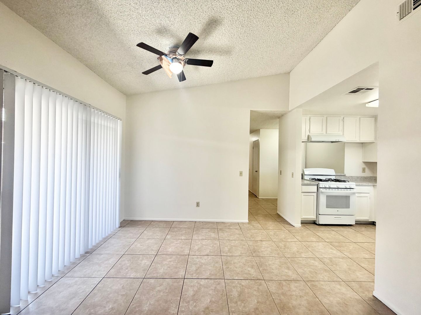 31675 Avenida Valdez - B - Cathedral City - California - 3 bed, 2 bath rental property