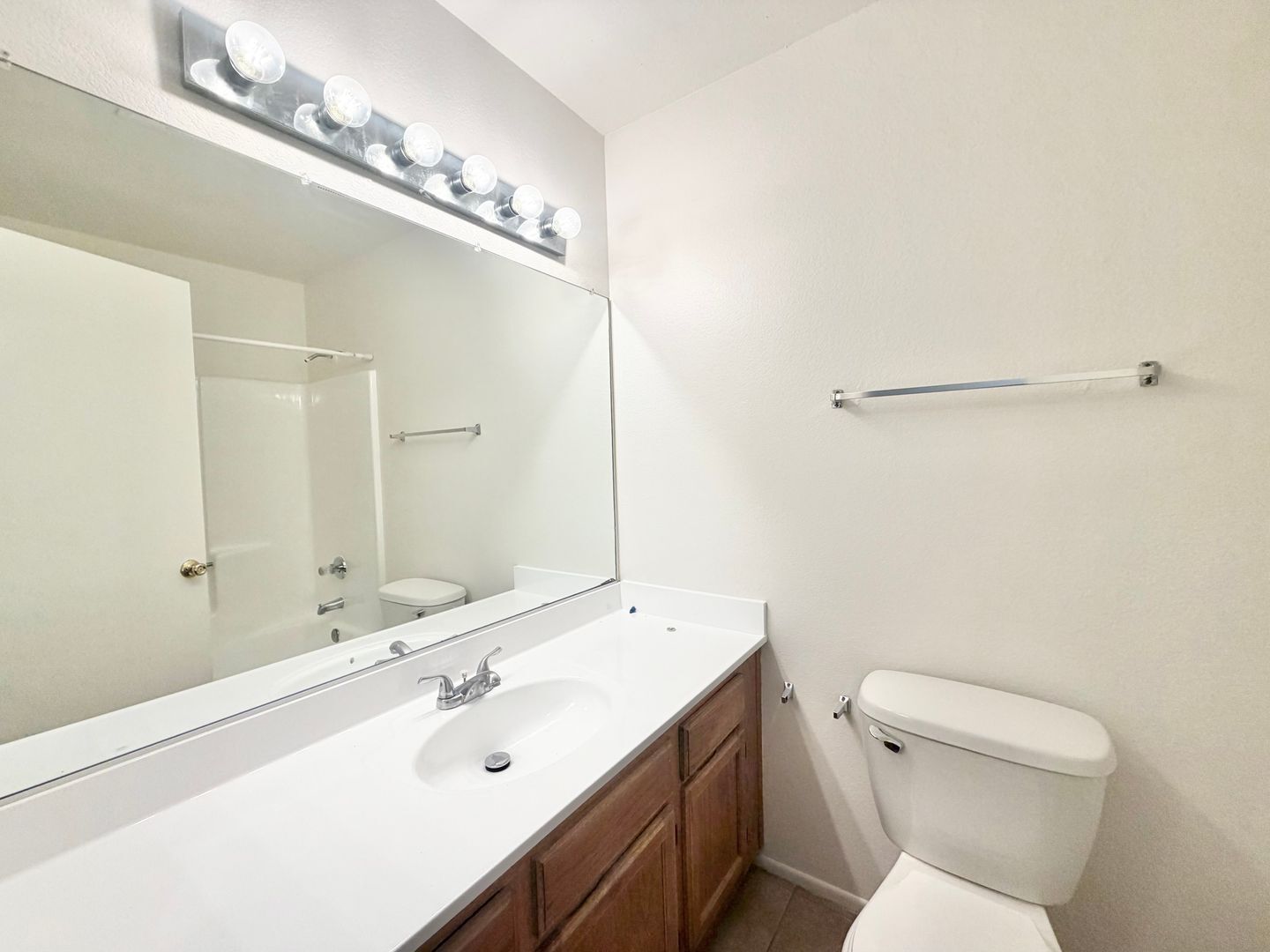 31675 Avenida Valdez - B - Cathedral City - California - 3 bed, 2 bath rental property
