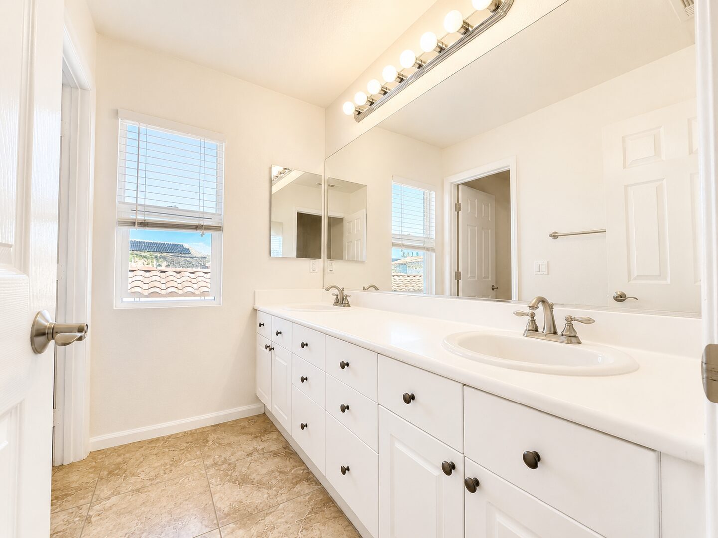 31880 Corte San Pablo - Winchester - California - 5 bed, 3.5 bath rental property