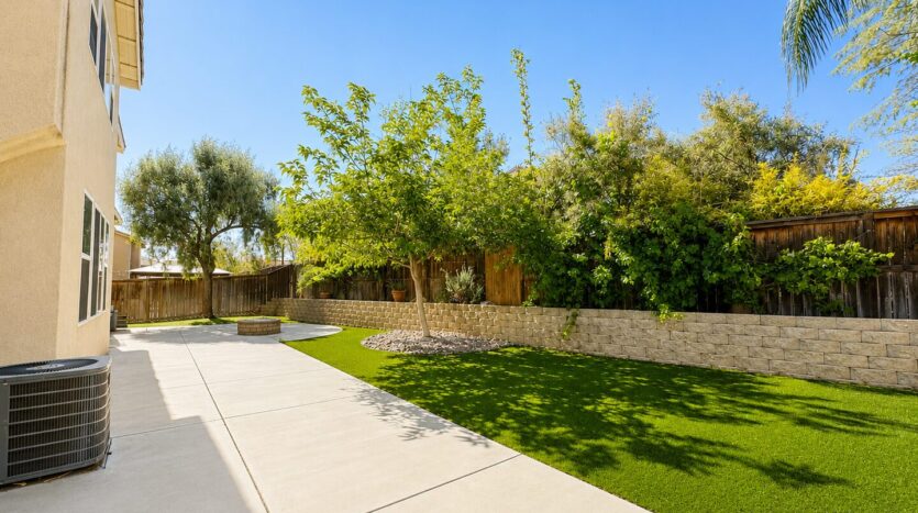 31880 Corte San Pablo - Winchester - California - 5 bed, 3.5 bath rental property