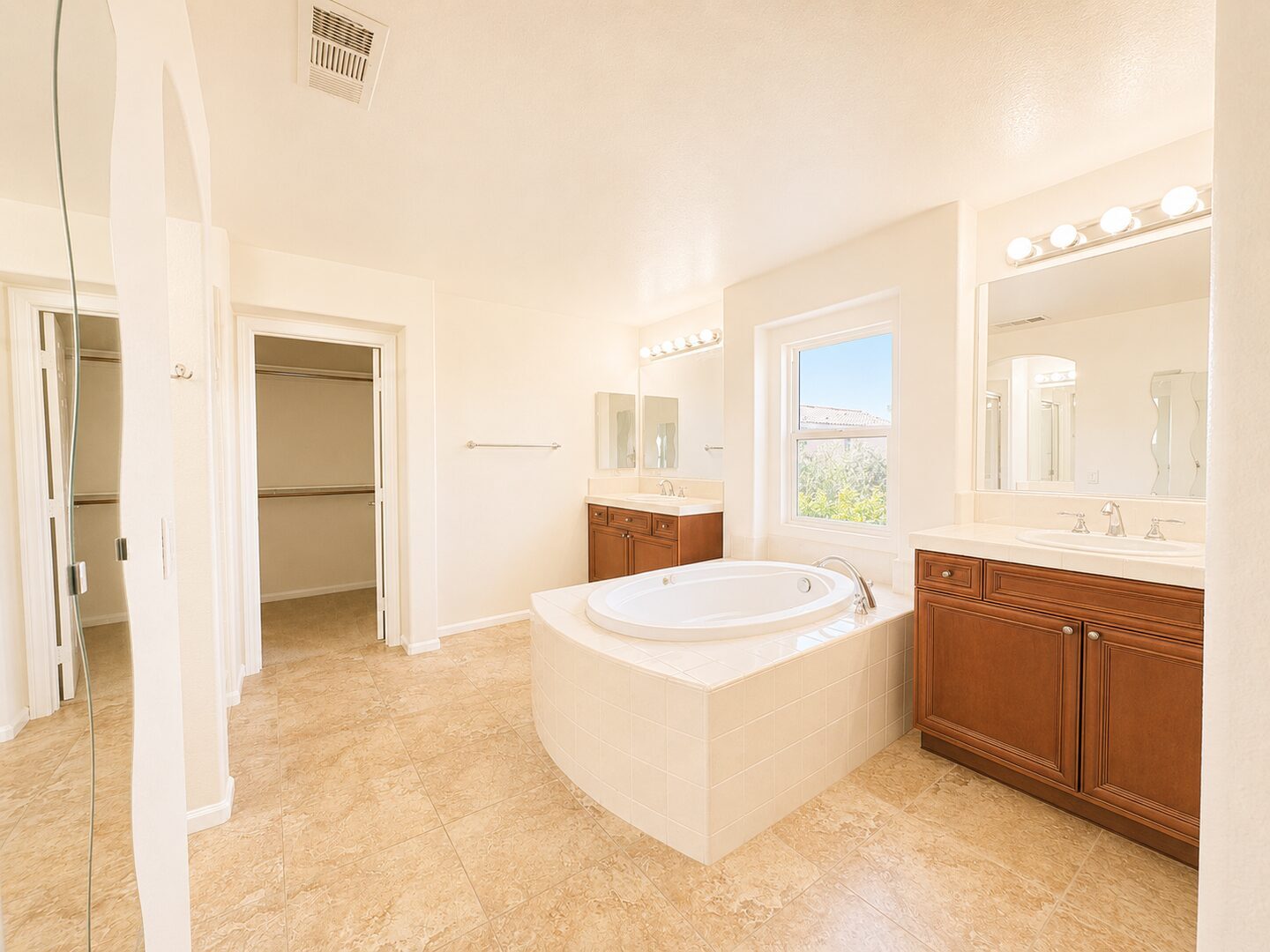 31880 Corte San Pablo - Winchester - California - 5 bed, 3.5 bath rental property