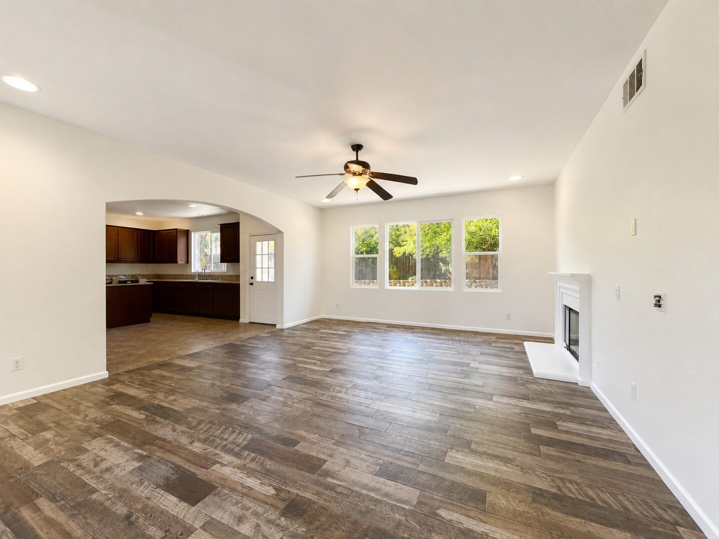 31880 Corte San Pablo - Winchester - California - 5 bed, 3.5 bath rental property