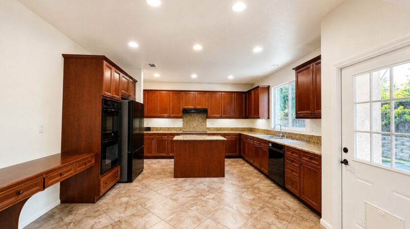 31880 Corte San Pablo - Winchester - California - 5 bed, 3.5 bath rental property