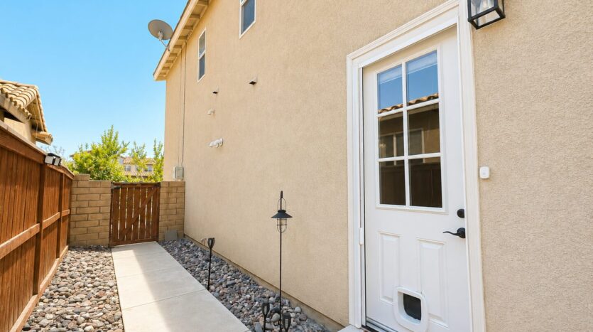 31880 Corte San Pablo - Winchester - California - 5 bed, 3.5 bath rental property