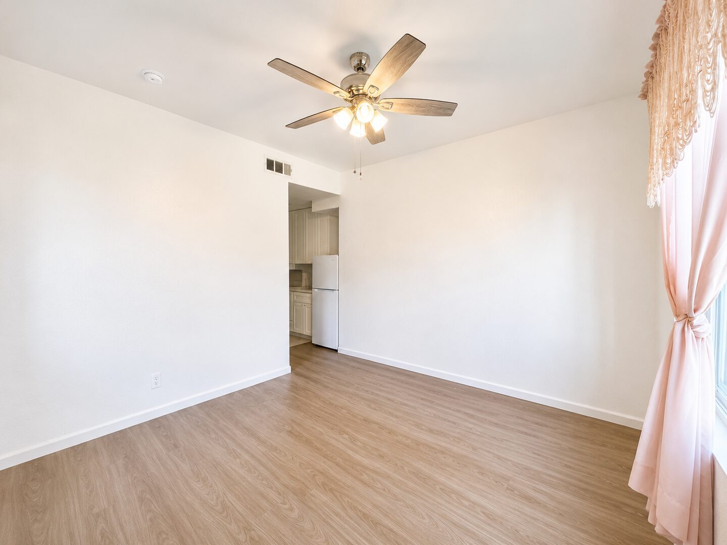 31880 Corte San Pablo - Winchester - California - 5 bed, 3.5 bath rental property