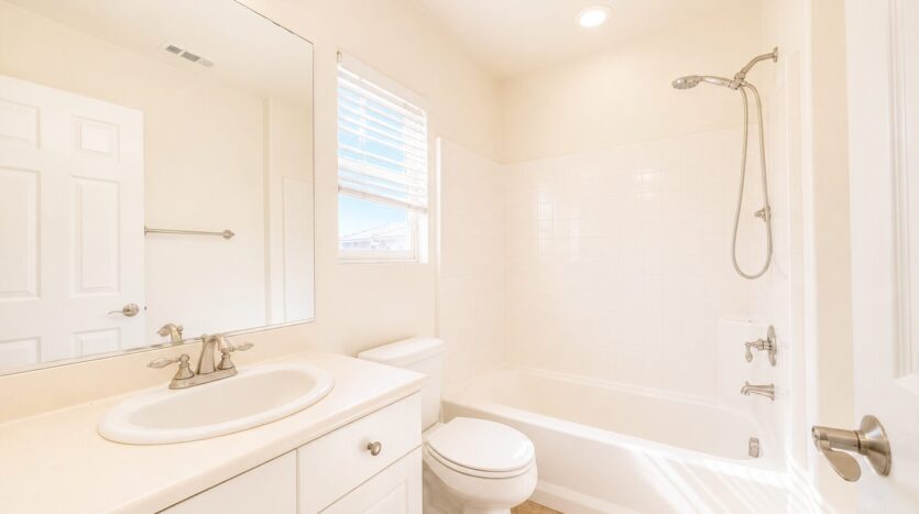 31880 Corte San Pablo - Winchester - California - 5 bed, 3.5 bath rental property