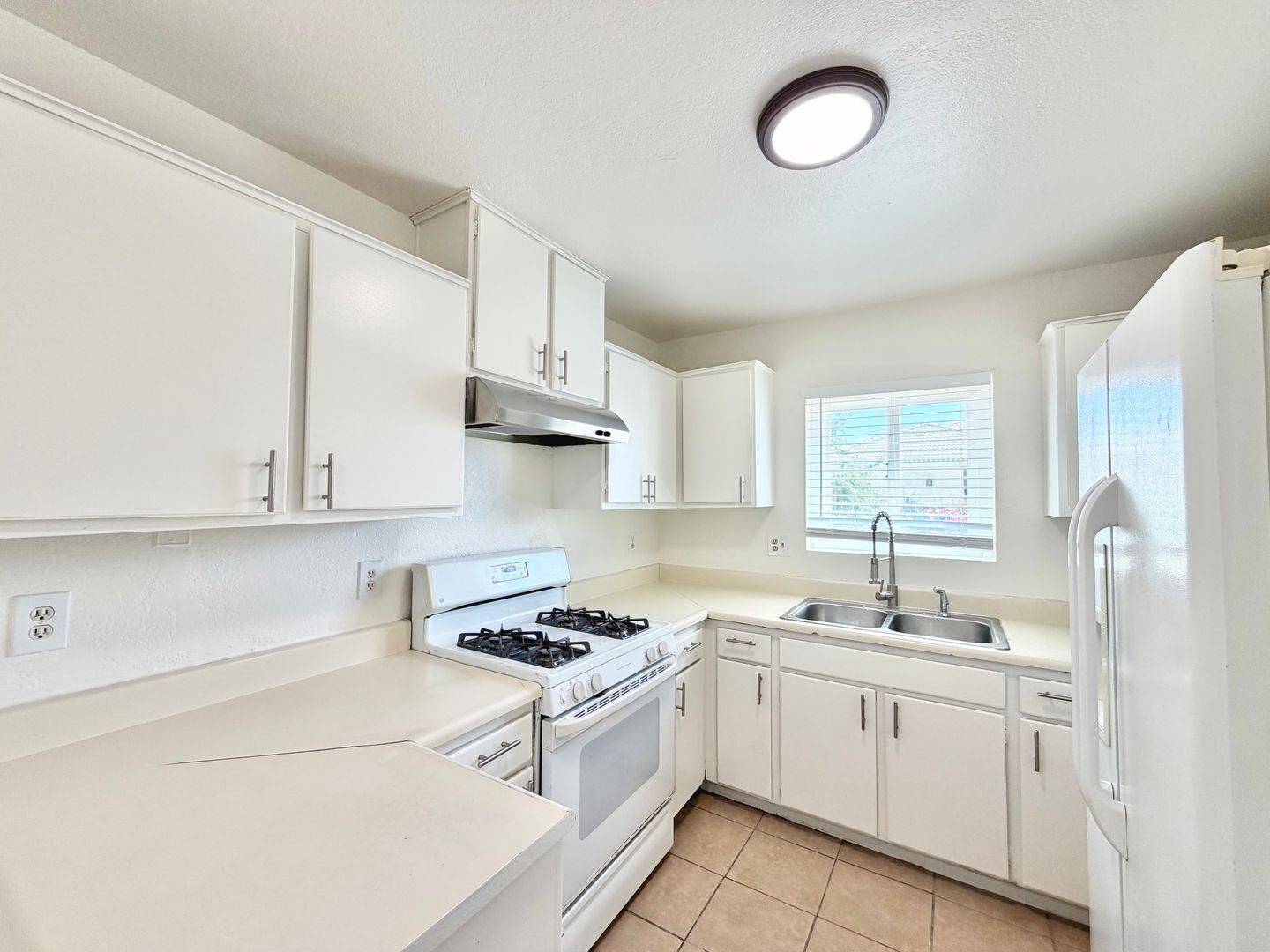 32425 Rancho Vista Drive - Unit A - Cathedral City - California - 2 bed, 1 bath rental property