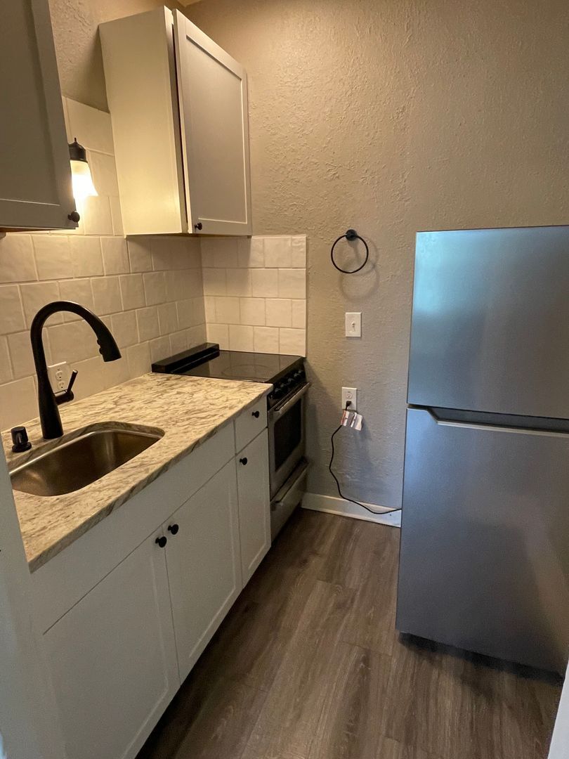 327 N. 4th St. - #6 - Mount Vernon - Washington - 1 bath rental property