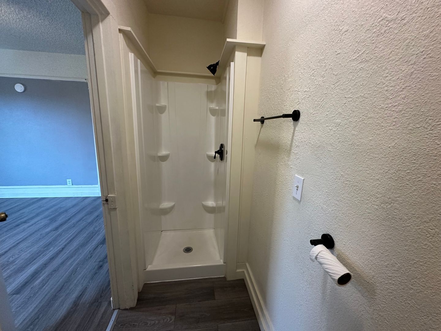 327 N. 4th St. - #6 - Mount Vernon - Washington - 1 bath rental property