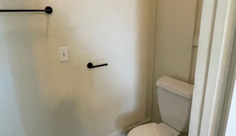 327 N. 4th St. - #6 - Mount Vernon - Washington - 1 bath rental property