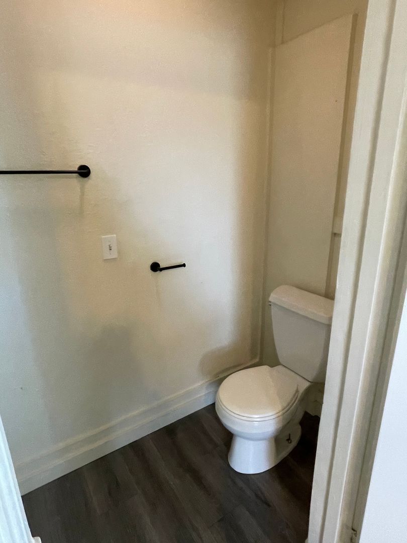 327 N. 4th St. - #6 - Mount Vernon - Washington - 1 bath rental property