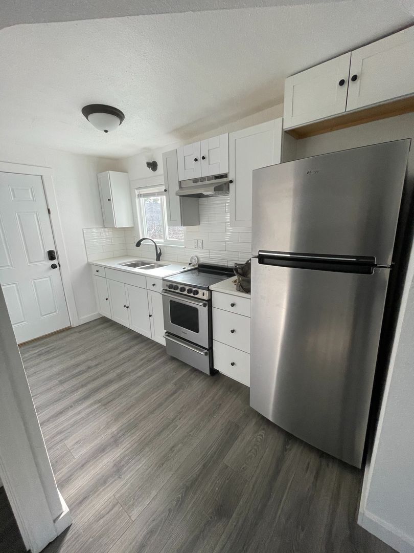 327 N. 4th St. - #8 - Mount Vernon - Washington - 1 bath rental property