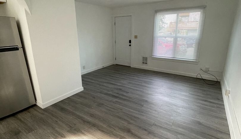 327 N. 4th St. - #8 - Mount Vernon - Washington - 1 bath rental property