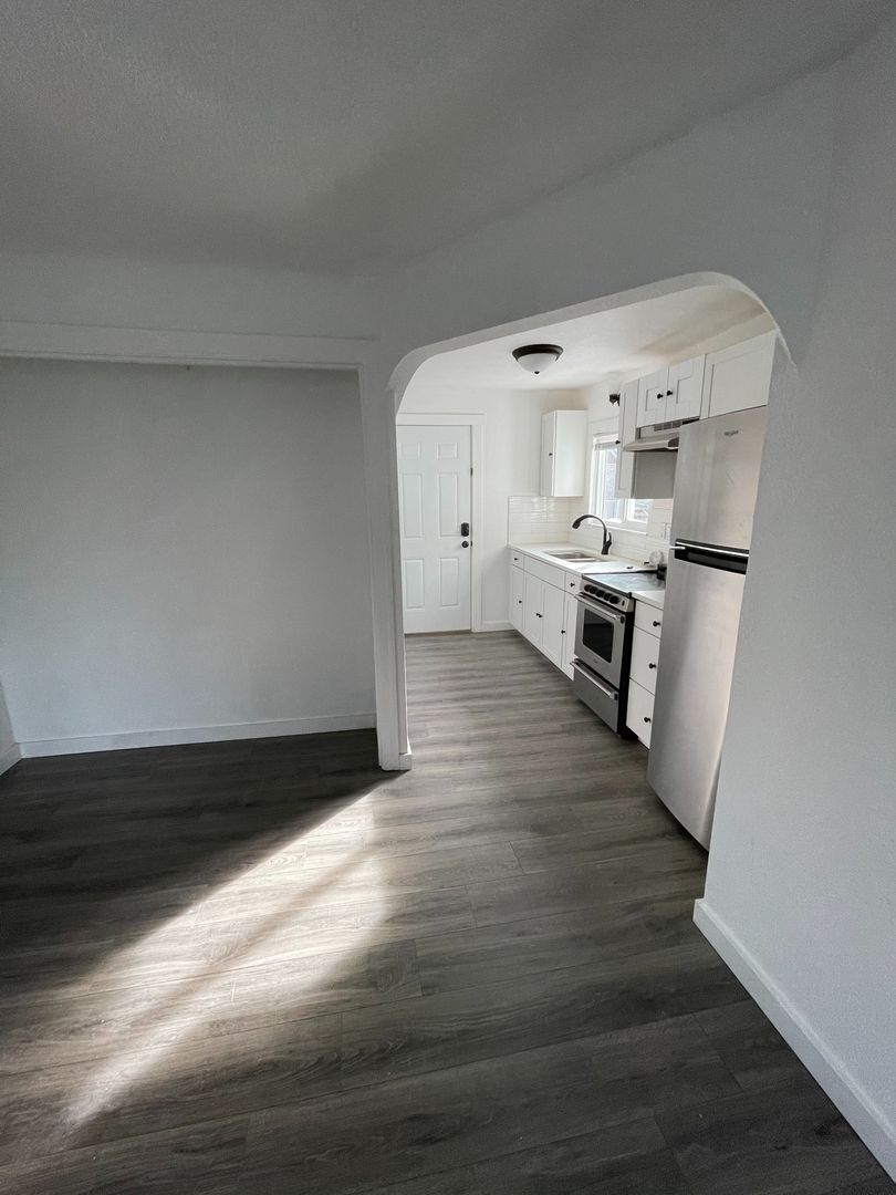 327 N. 4th St. - #8 - Mount Vernon - Washington - 1 bath rental property