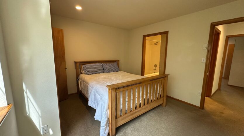 3340 Southbend Pl  - Bellingham - Washington - 2 bed, 1 bath rental property