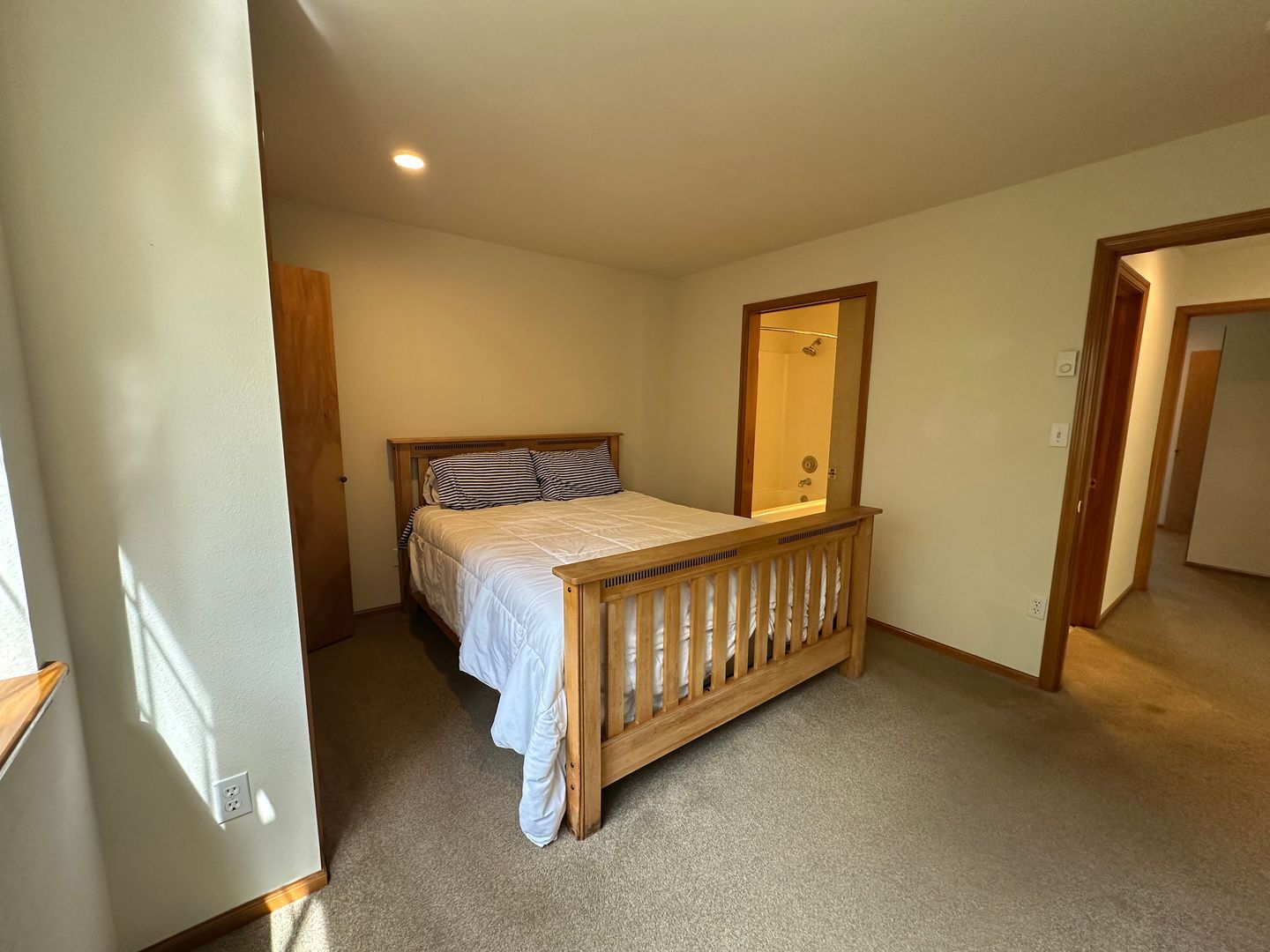 3340 Southbend Pl  - Bellingham - Washington - 2 bed, 1 bath rental property